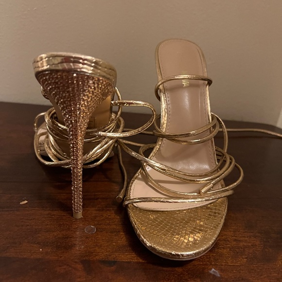 Gold, Strappy, tie up heeled sandal from Fashion Nova size 9. - Picture 3 of 7